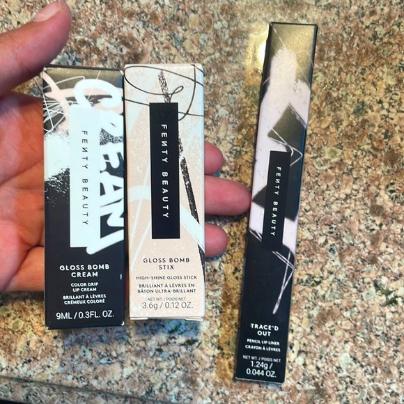 Fenty bundle - Picture 1 of 3